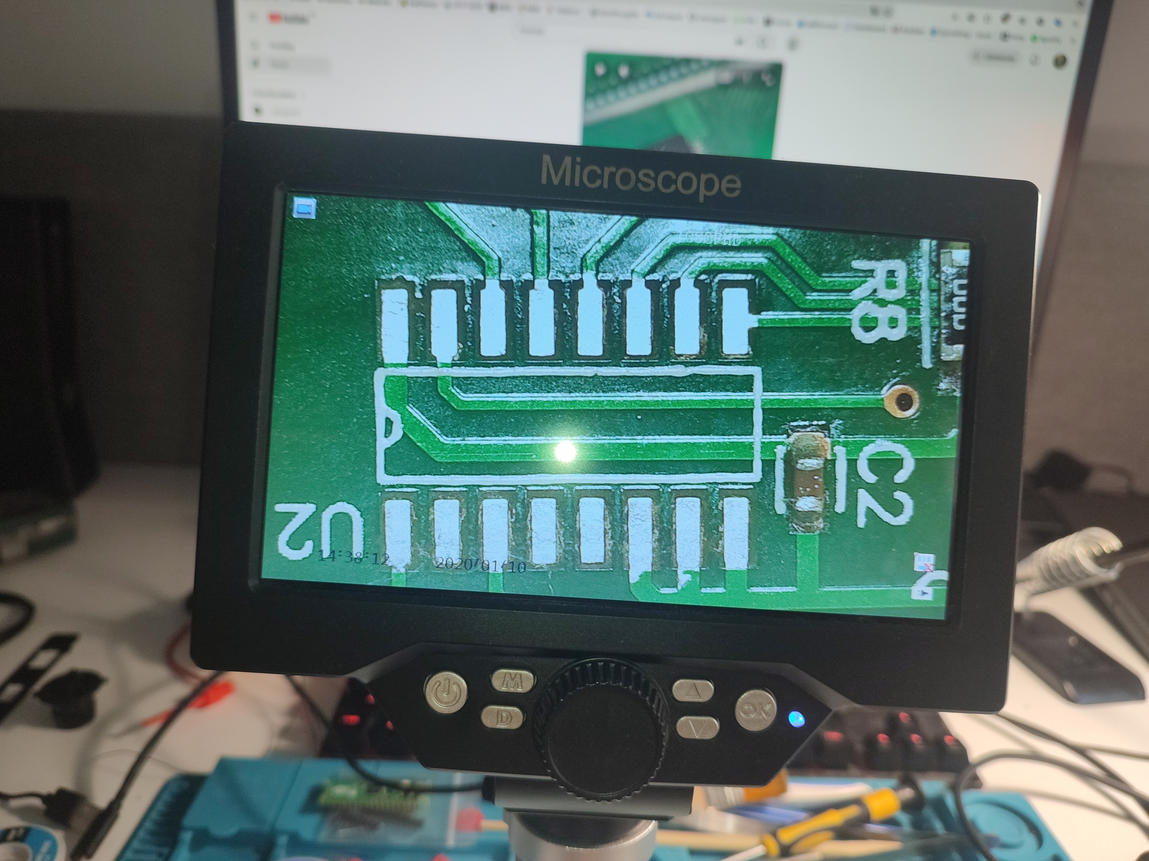 desoldered_ic_2.jpg